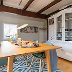Am-hohen-ufer-reetdach-haus-strand-ahoi-131 Großenbrode