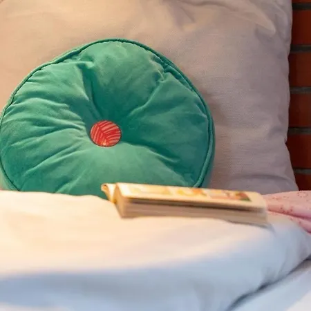 Am-hohen-ufer-reetdach-haus-strand-ahoi-131 Großenbrode