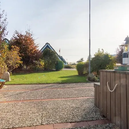 펜션 Am-hohen-ufer-reetdach-haus-strand-ahoi-131 Großenbrode